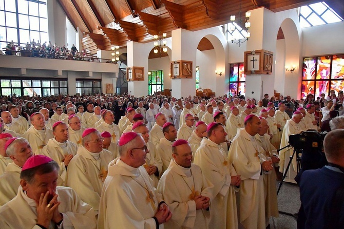 Episkopat Polski w kościele św. Krzyża w Zakopanem