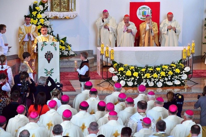 Episkopat Polski w kościele św. Krzyża w Zakopanem