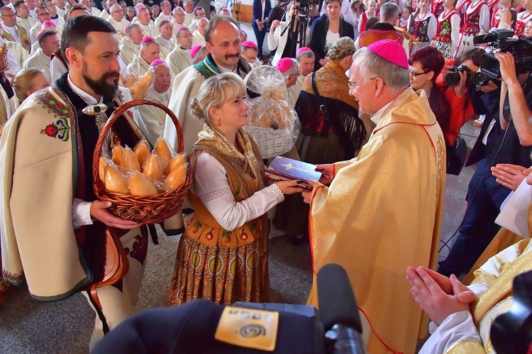 Episkopat Polski w kościele św. Krzyża w Zakopanem