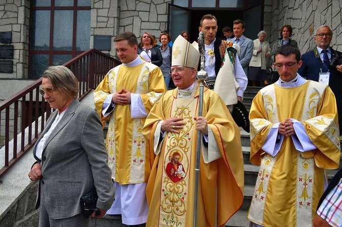 Episkopat Polski w kościele św. Krzyża w Zakopanem