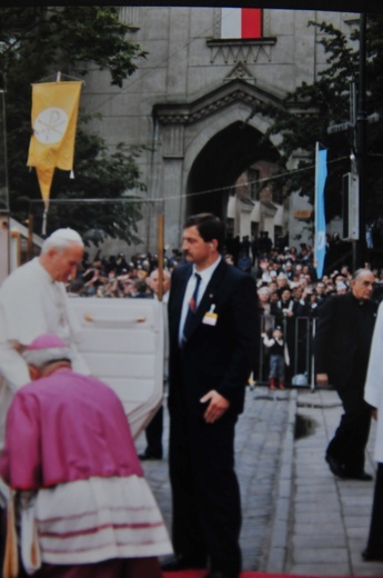 Jan Paweł II w katedrze lubelskiej 9 czerwca 1987 r.