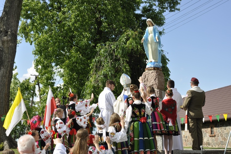 Powitanie ikony MB Częstochowskiej w Bąkowie