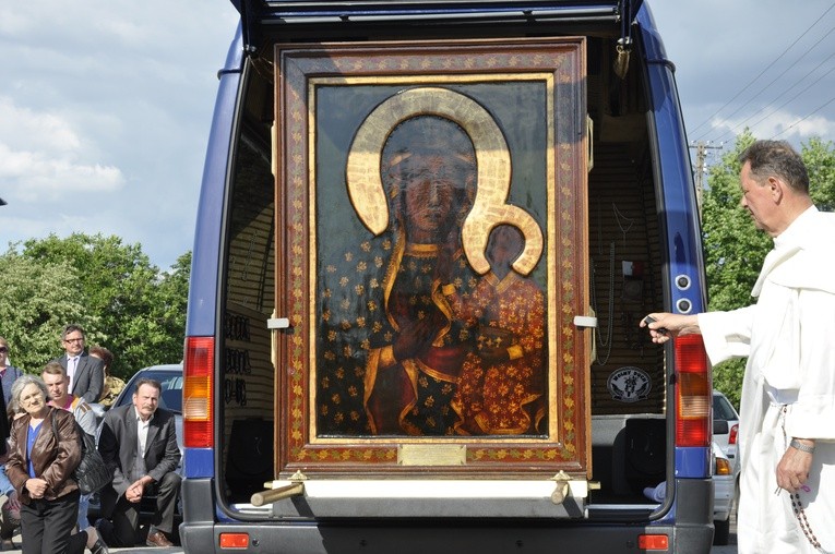 Powitanie ikony MB Częstochowskiej w Bąkowie