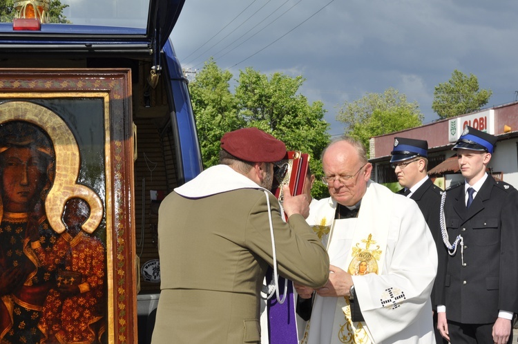 Powitanie ikony MB Częstochowskiej w Bąkowie