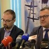 Prezydent Radosław Witkowski (z prawej) i Mateusz Tyczyński, dyrektor Kancelarii Prezydenta, zapowiadają wizytę w Warszawie w sprawie Air Show