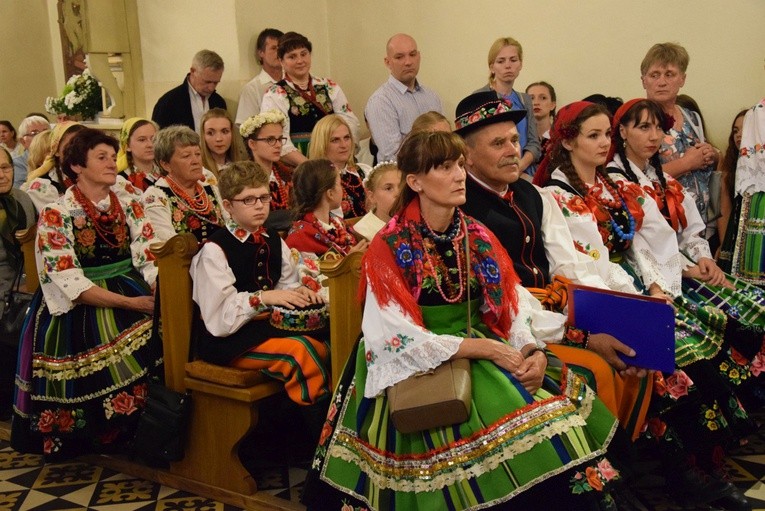 Powitanie ikony MB Częstochowskiej w Chruślinie