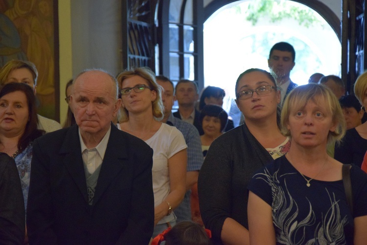 Powitanie ikony MB Częstochowskiej w Chruślinie