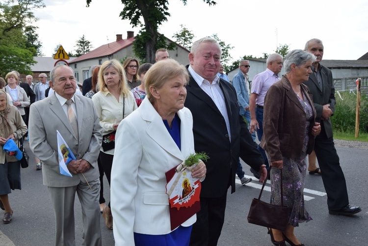 Powitanie ikony MB Częstochowskiej w Chruślinie