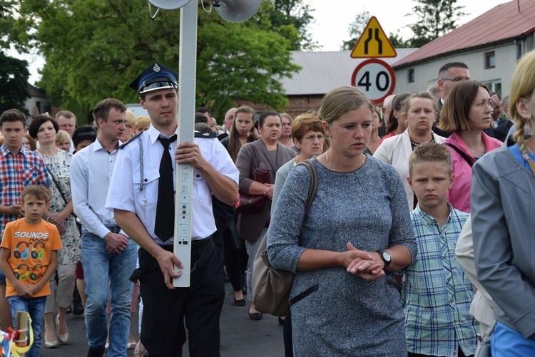 Powitanie ikony MB Częstochowskiej w Chruślinie