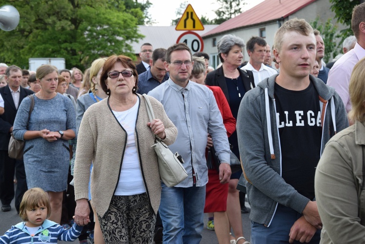 Powitanie ikony MB Częstochowskiej w Chruślinie