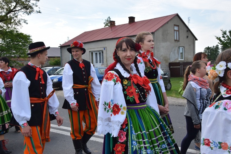 Powitanie ikony MB Częstochowskiej w Chruślinie