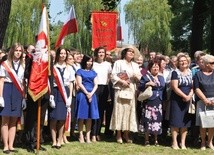 Pamiątkowe zdjęcie uczestników jubileuszu