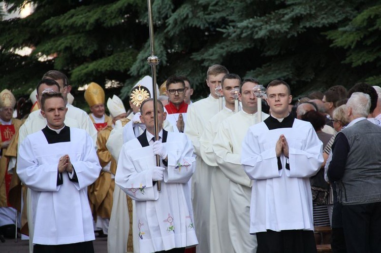 Konsekracja kościoła św. Rodziny na lubelskich Czubach