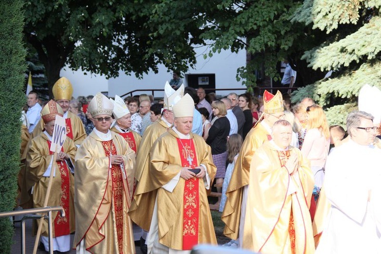 Konsekracja kościoła św. Rodziny na lubelskich Czubach