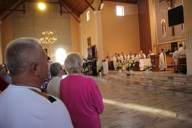 Powitanie ikony MB Częstochowskiej w parafii Chrystusa Dobrego Pasterza w Łowiczu