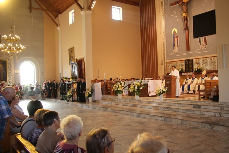 Powitanie ikony MB Częstochowskiej w parafii Chrystusa Dobrego Pasterza w Łowiczu