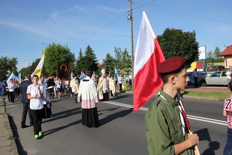 Powitanie ikony MB Częstochowskiej w parafii Chrystusa Dobrego Pasterza w Łowiczu