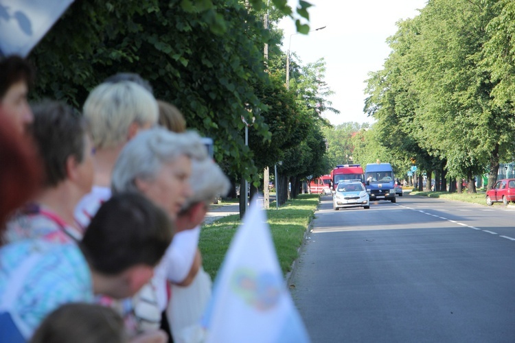 Powitanie ikony MB Częstochowskiej w parafii Chrystusa Dobrego Pasterza w Łowiczu