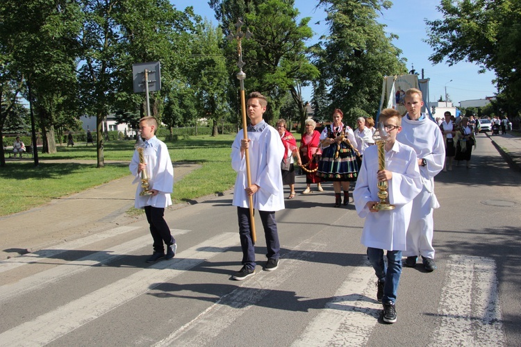 Powitanie ikony MB Częstochowskiej w parafii Chrystusa Dobrego Pasterza w Łowiczu