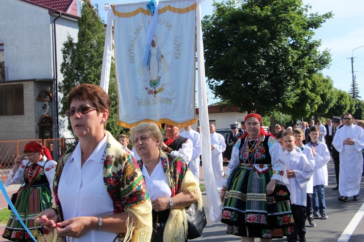 Powitanie ikony MB Częstochowskiej w parafii Chrystusa Dobrego Pasterza w Łowiczu