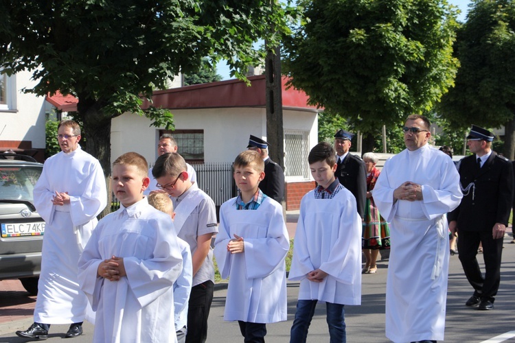 Powitanie ikony MB Częstochowskiej w parafii Chrystusa Dobrego Pasterza w Łowiczu