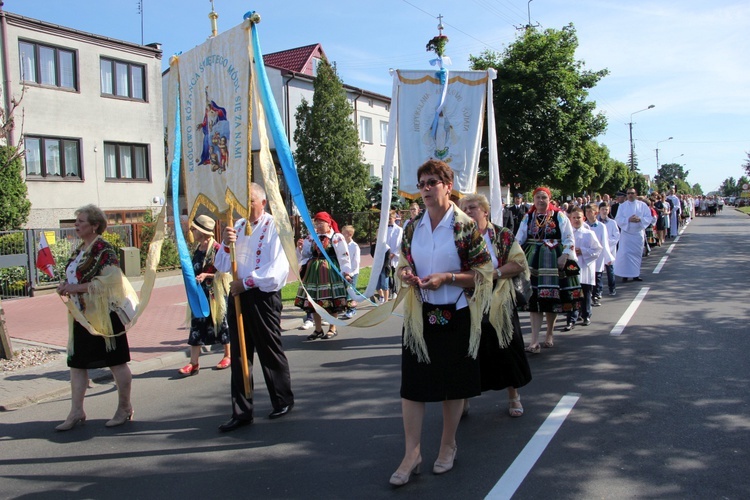 Powitanie ikony MB Częstochowskiej w parafii Chrystusa Dobrego Pasterza w Łowiczu