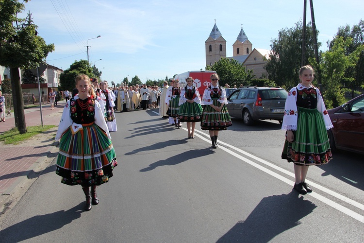 Powitanie ikony MB Częstochowskiej w parafii Chrystusa Dobrego Pasterza w Łowiczu