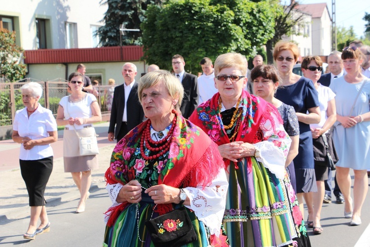 Powitanie ikony MB Częstochowskiej w parafii Chrystusa Dobrego Pasterza w Łowiczu