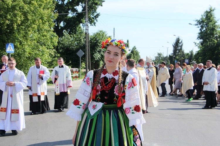 Powitanie ikony MB Częstochowskiej w parafii Chrystusa Dobrego Pasterza w Łowiczu