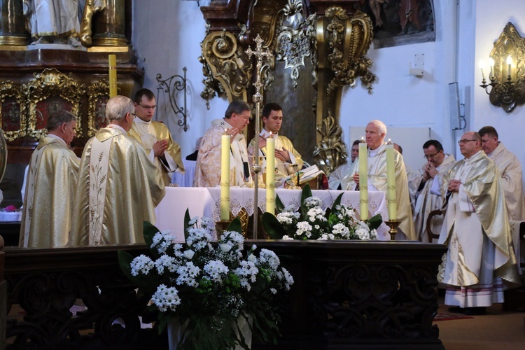 Pielgrzymka duchowieństwa do grobu św. Jadwigi