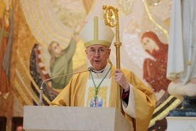 Abp Gądecki: konieczny jest oddolny solidaryzm