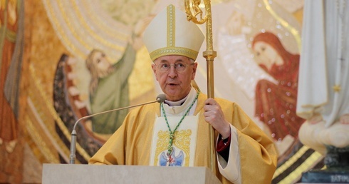 Abp Gądecki: konieczny jest oddolny solidaryzm