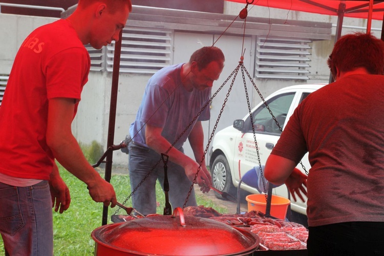 Piknik Caritas po Marszu dla Życia i Rodziny - 2017