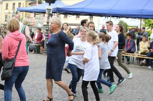 "Cała Polska tańczy dla JP2" - Skoczów 2017