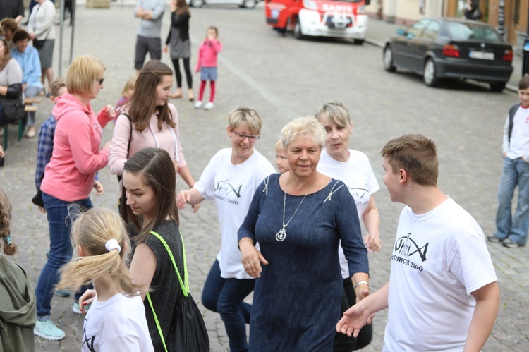 "Cała Polska tańczy dla JP2" - Skoczów 2017