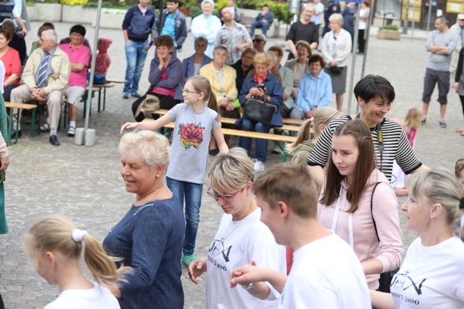 "Cała Polska tańczy dla JP2" - Skoczów 2017