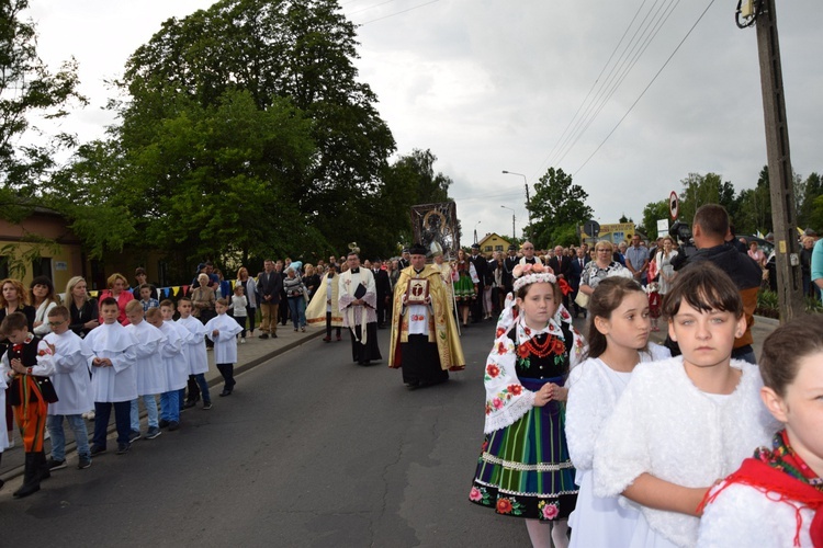 Powitanie ikony MB Częstochowskiej w Łyszkowicach