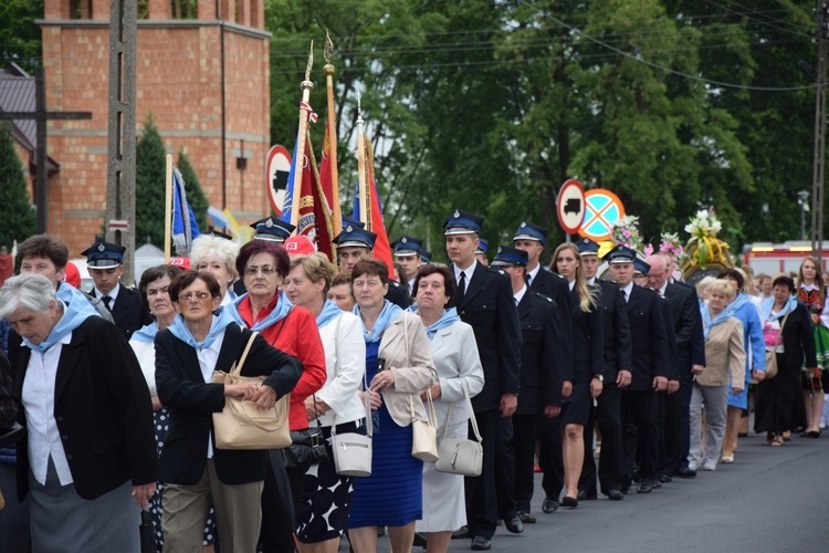 Powitanie ikony MB Częstochowskiej w Łyszkowicach