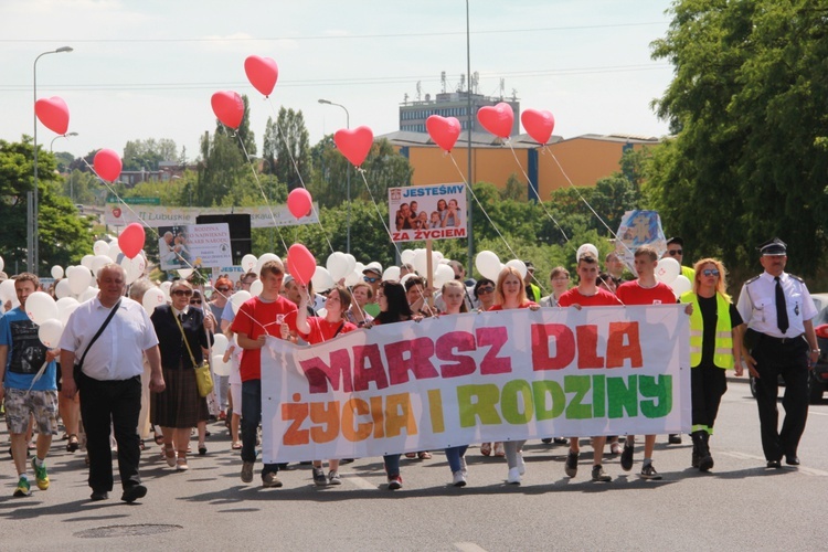 Marsz dla życia i mecz charytatywny