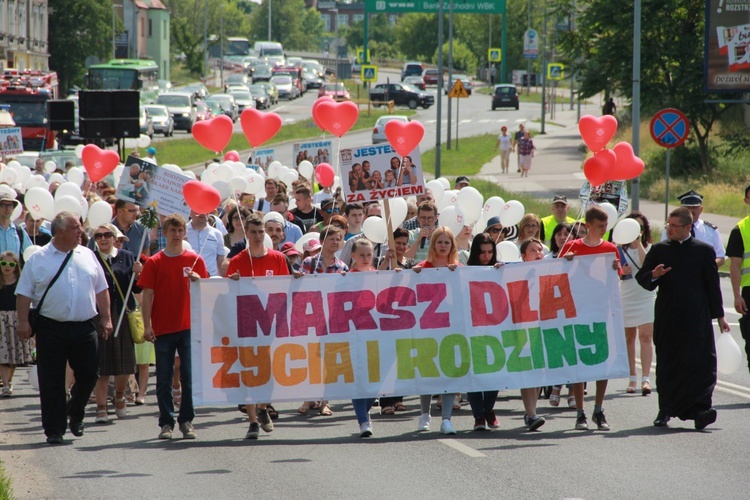 Marsz dla życia i mecz charytatywny