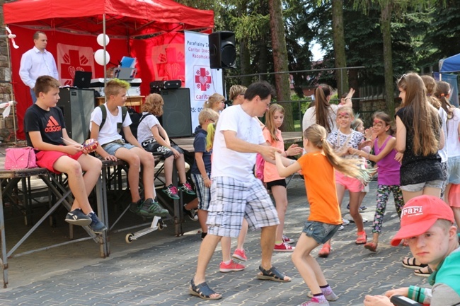 Festyn w parafii św. Teresy od Dzieciątka Jezus