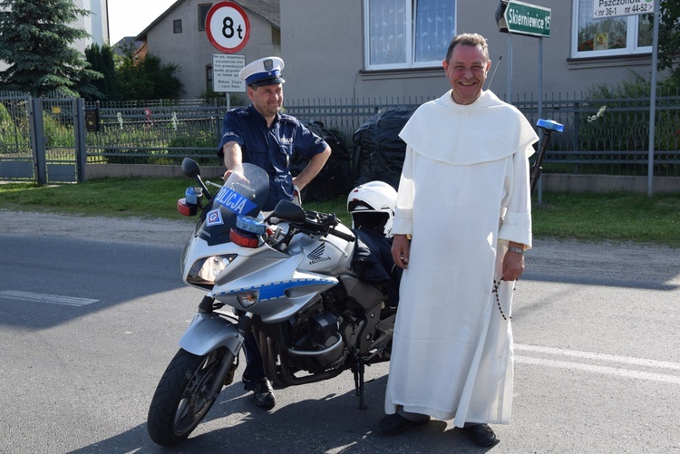 Powitanie ikony MB Częstochowskiej w Pszczonowie