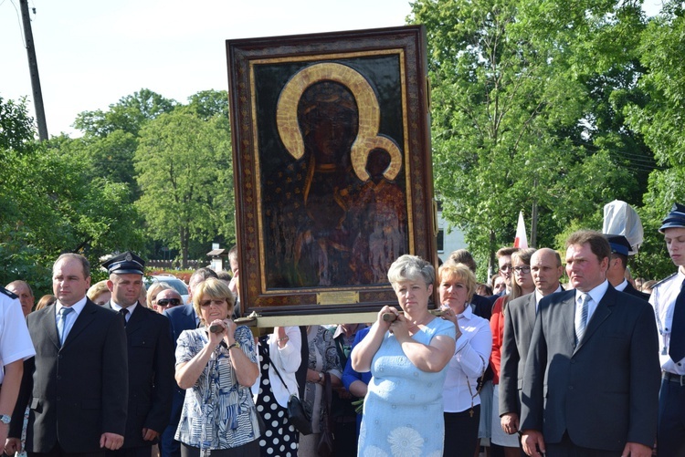 Powitanie ikony MB Częstochowskiej w Pszczonowie