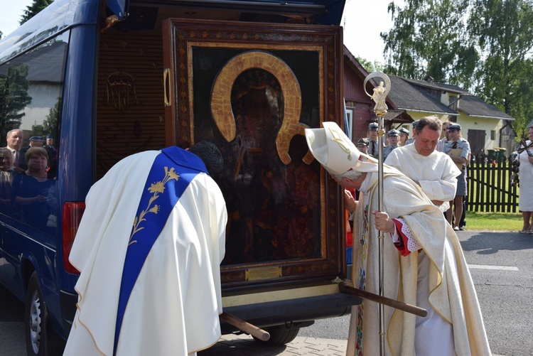 Powitanie ikony MB Częstochowskiej w Pszczonowie