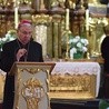 Bp Jan Kopiec to znany w episkopacie czciciel św. Jadwigi Śląskiej.