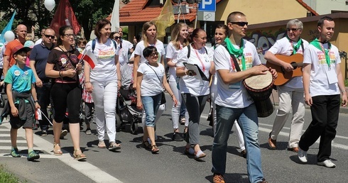 Żywieckie wspólnoty poprowadziły pierwszy Marsz dla Życia i Rodziny w mieście