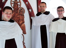 Młodzi karmelici – Marcin, Radosław i Józef – odnaleźli w Karmelu swoje miejsce i wolę Bożą.