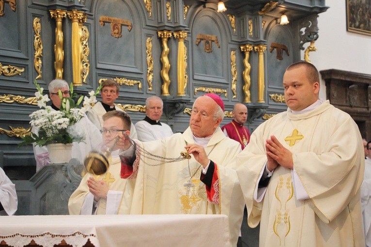 Promocja nadzwyczajnych szafarzy Komunii św.