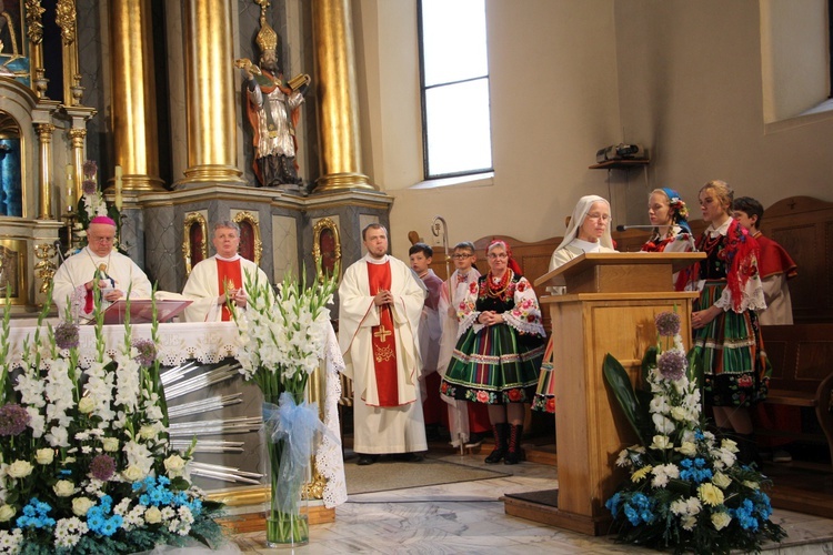 Powitanie ikony MB Częstochowskiej w parafii Świętego Ducha w Łowiczu