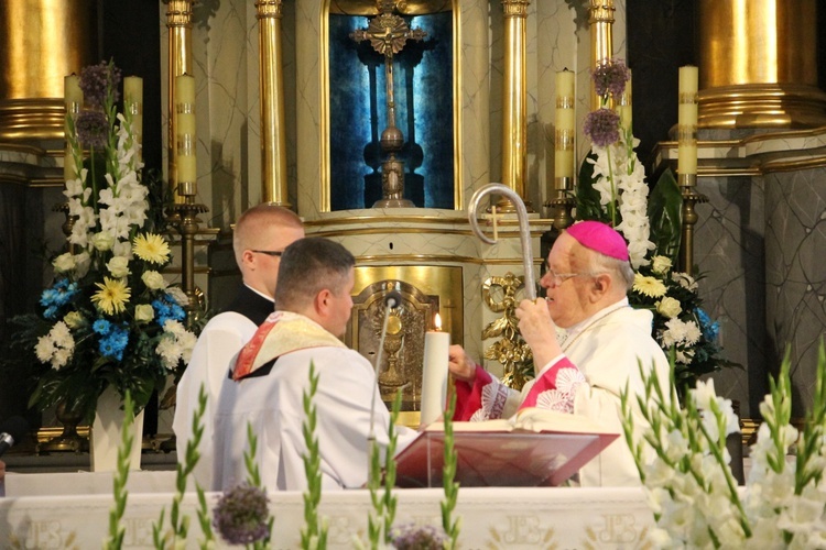 Powitanie ikony MB Częstochowskiej w parafii Świętego Ducha w Łowiczu